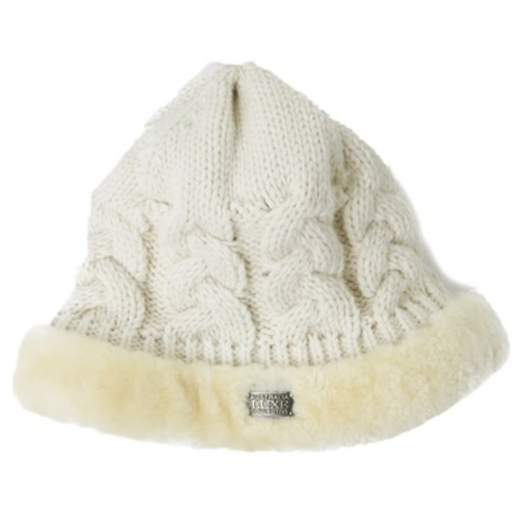 Dove Knit Hat